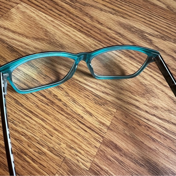 Vera Bradley Mariah Loa Glasses with Case 55-15-130 - Picture 6 of 10